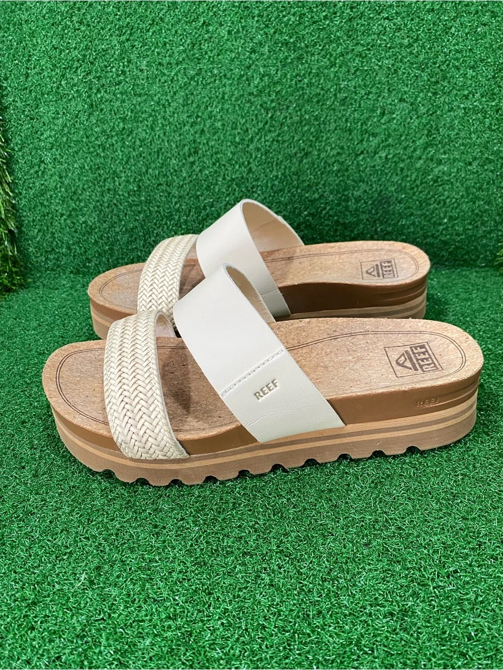Reef Women's Cushion Vista Hi Sandal Sz 8 Women’s  (Ago 026)